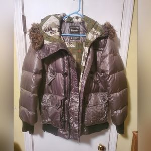 Roots canada puffer coat with hood rare street wear insulated size small